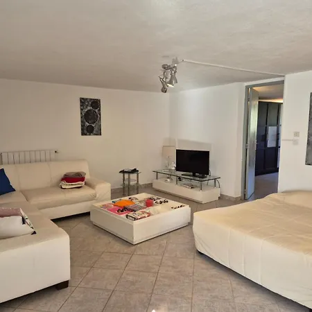Bas De Villa, Haute-corse, Vue Montagne, 5min Des Plages Holiday home Prunelli-di-Fiumorbo